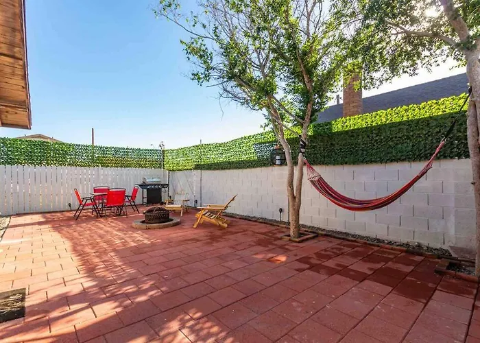 Your Downtown With Amenities Unit B Phoenix