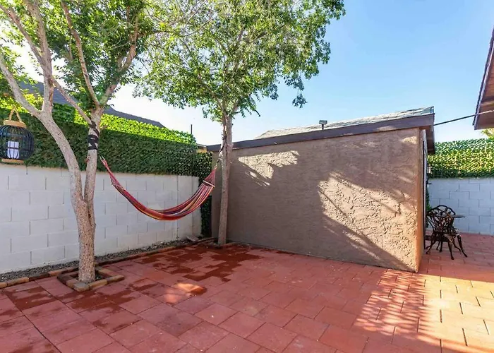 Apartamento Your Downtown With Amenities Unit B